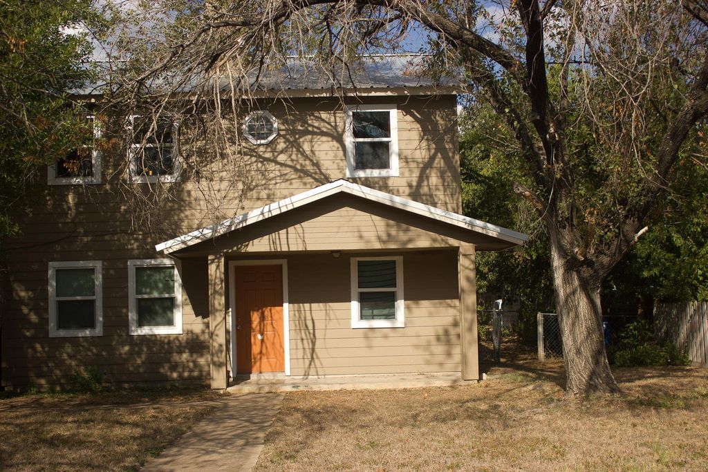 2100 E Stassney LN A, Austin, TX 78744