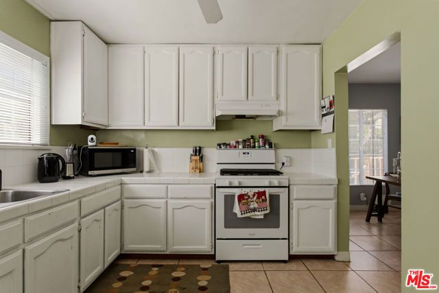 1715 Winmar Drive, Los Angeles, CA 90065