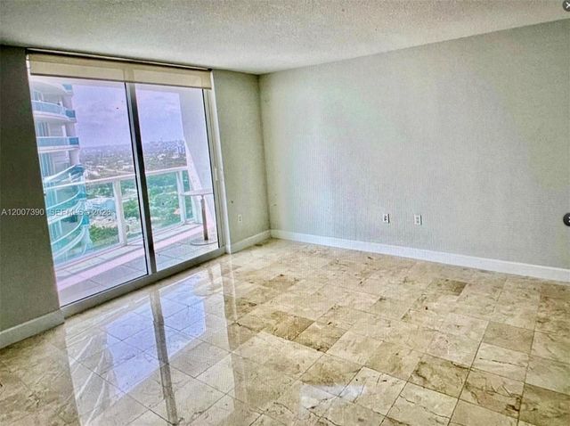 2101 Brickell Ave 2908, Miami, FL 33129