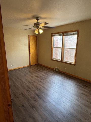 5137 S Lorel Avenue, Chicago, IL 60638