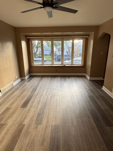 5137 S Lorel Avenue, Chicago, IL 60638