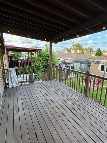 5137 S Lorel Avenue, Chicago, IL 60638