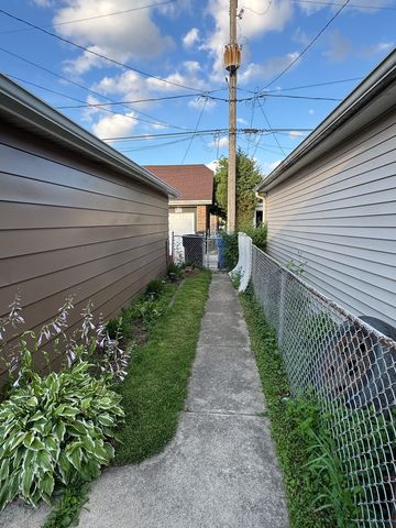 5137 S Lorel Avenue, Chicago, IL 60638
