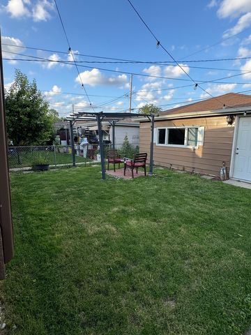 5137 S Lorel Avenue, Chicago, IL 60638