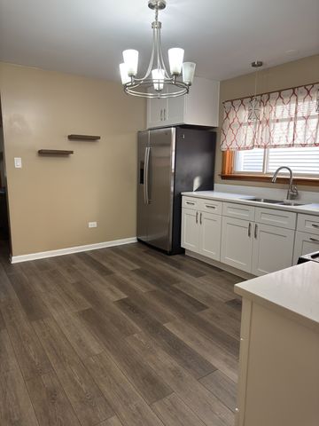 5137 S Lorel Avenue, Chicago, IL 60638