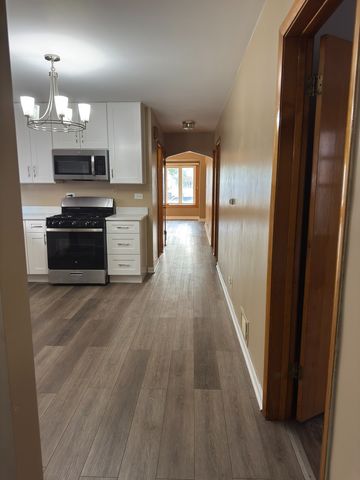 5137 S Lorel Avenue, Chicago, IL 60638