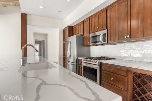 2111 Vista Dorado, Newport Beach, CA 92660