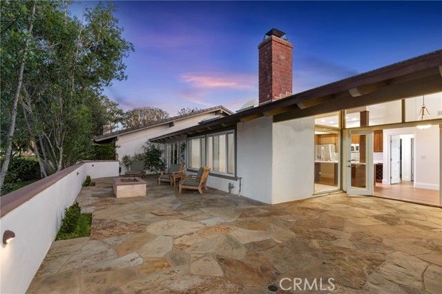 2111 Vista Dorado, Newport Beach, CA 92660