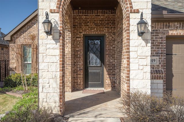 6019 Carmona Trail, Fort Worth, TX 76123