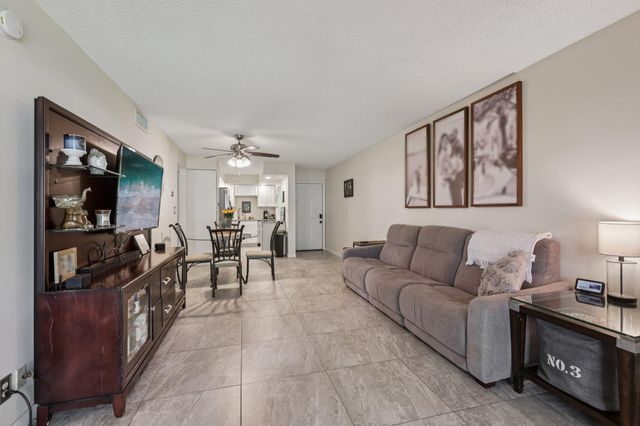 301 Olivewood Place Unit 0130, Boca Raton, FL 33431