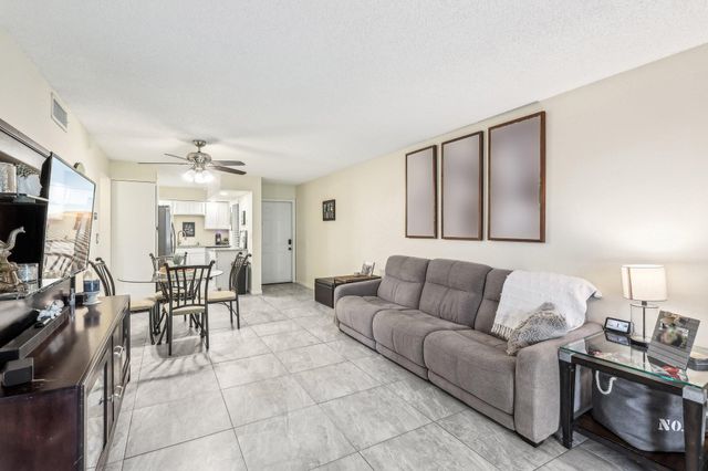 301 Olivewood Place Unit 0130, Boca Raton, FL 33431