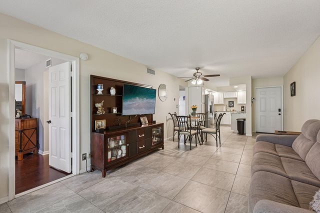 301 Olivewood Place Unit 0130, Boca Raton, FL 33431