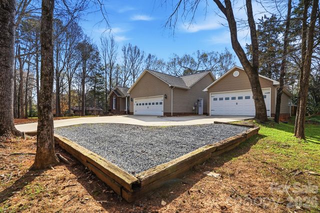 3704 Dakeita Circle, Concord, NC 28025