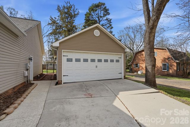 3704 Dakeita Circle, Concord, NC 28025