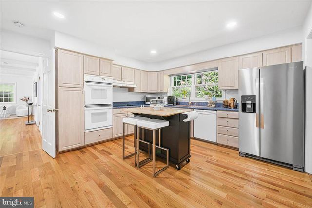 4025 N RIVER ST, Arlington, VA 22207