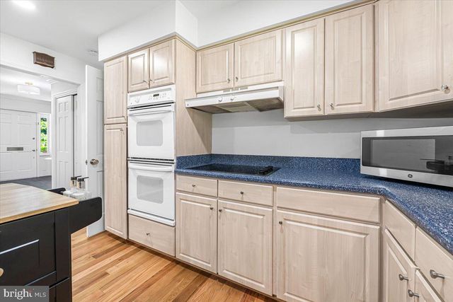 4025 N RIVER ST, Arlington, VA 22207