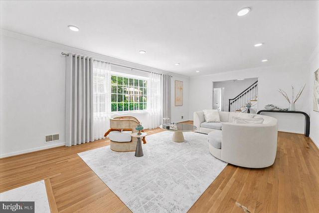 4025 N RIVER ST, Arlington, VA 22207