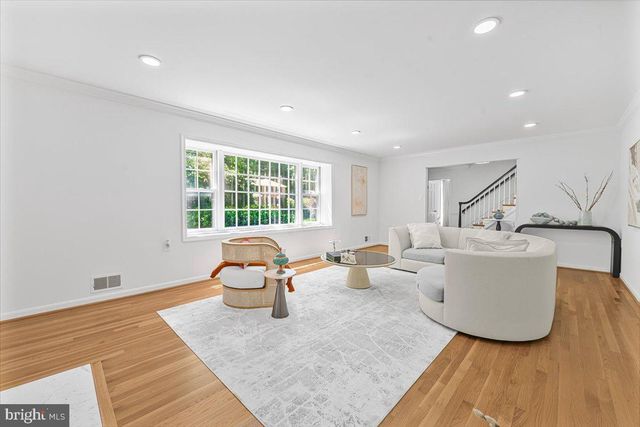 4025 N RIVER ST, Arlington, VA 22207