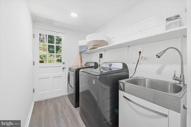 4025 N RIVER ST, Arlington, VA 22207