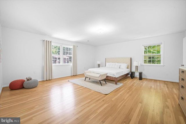 4025 N RIVER ST, Arlington, VA 22207