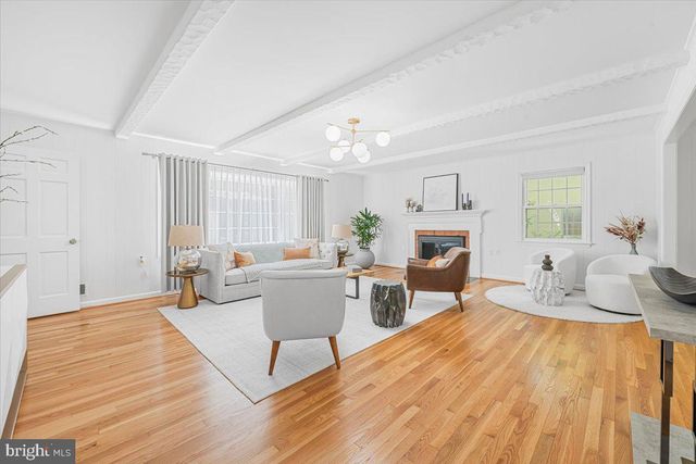 4025 N RIVER ST, Arlington, VA 22207