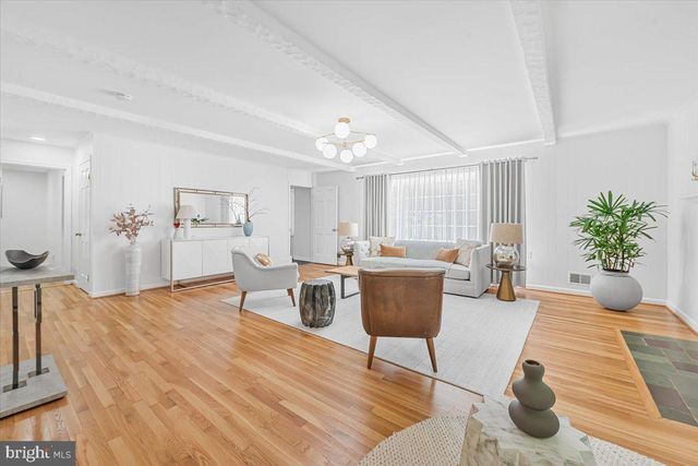 4025 N RIVER ST, Arlington, VA 22207