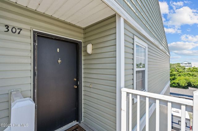 108 Lake Park Boulevard 307, Carolina Beach, NC 28428
