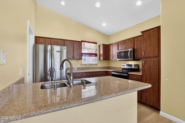 10416 W RUNION Drive, Peoria, AZ 85382