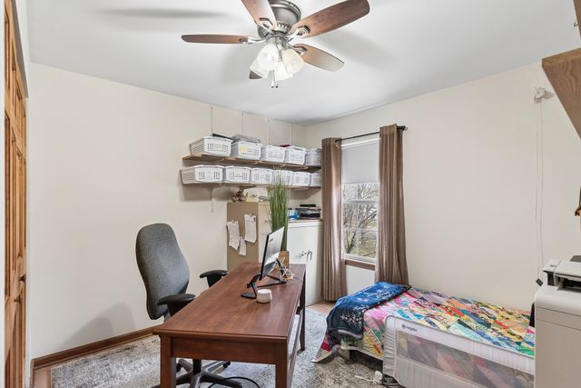 36143 N Springbrook Lane, Gurnee, IL 60031