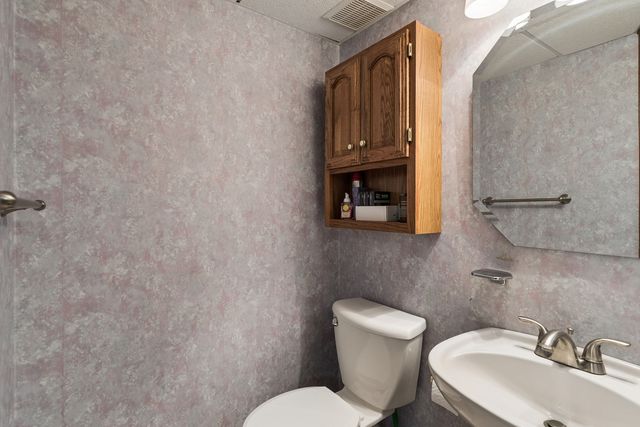 36143 N Springbrook Lane, Gurnee, IL 60031