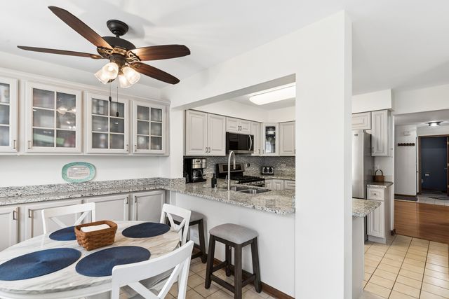 36143 N Springbrook Lane, Gurnee, IL 60031