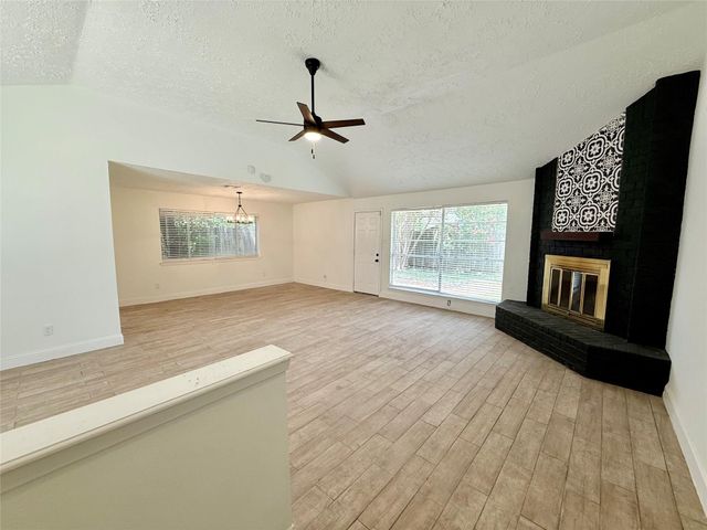 3731 Gamlin Bend Drive, Houston, TX 77082