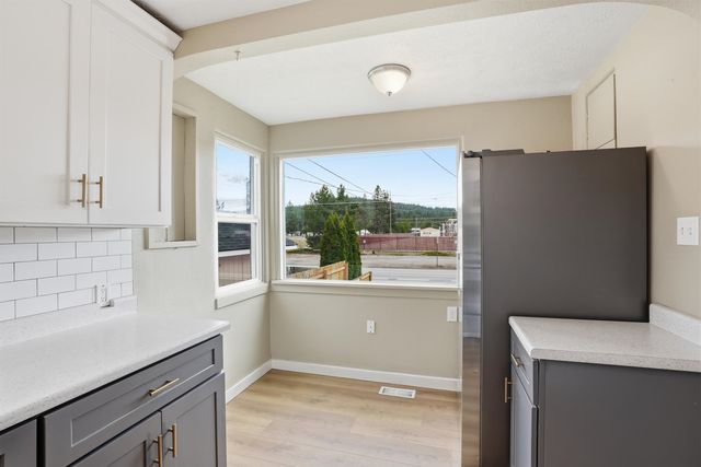 6113 E 8th Ave, Spokane Valley, WA 99212