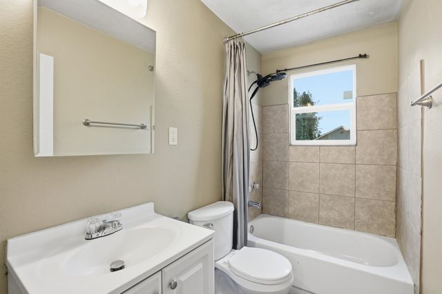 6113 E 8th Ave, Spokane Valley, WA 99212