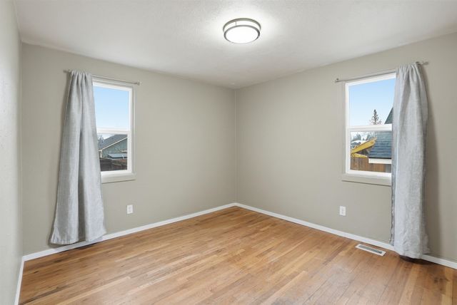 6113 E 8th Ave, Spokane Valley, WA 99212