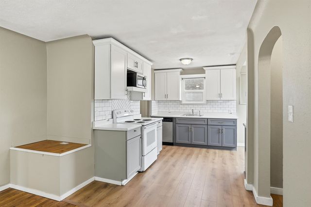 6113 E 8th Ave, Spokane Valley, WA 99212