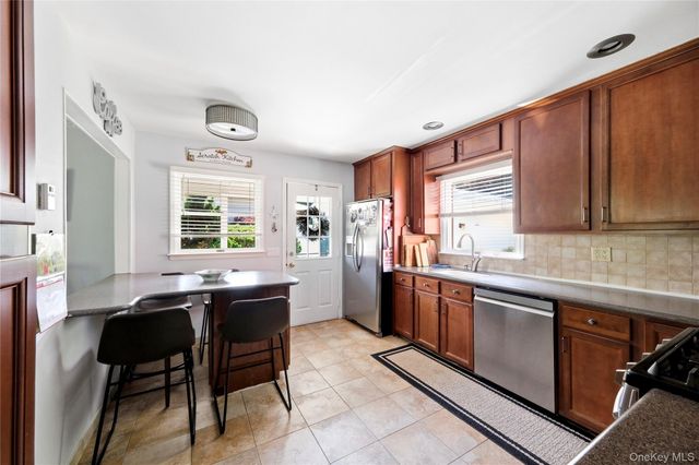 8 Harrison Avenue, East Setauket, NY 11733