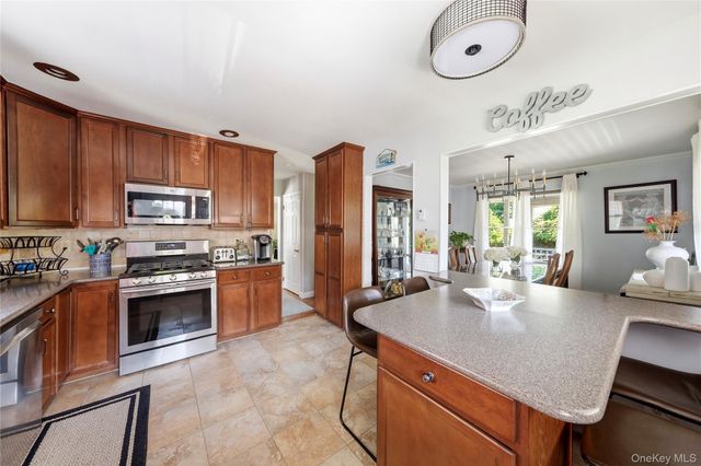 8 Harrison Avenue, East Setauket, NY 11733