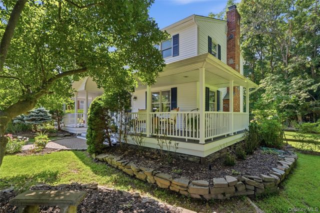 8 Harrison Avenue, East Setauket, NY 11733
