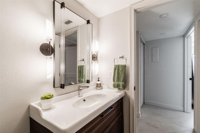 105 4TH AVENUE NE 226, St Petersburg, FL 33701