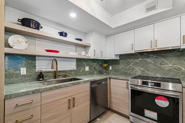 105 4TH AVENUE NE 226, St Petersburg, FL 33701