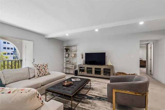 105 4TH AVENUE NE 226, St Petersburg, FL 33701