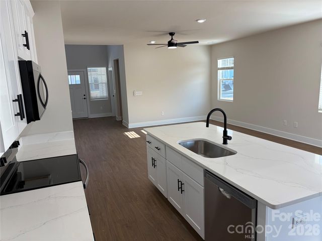 1209 Fall Day Circle SW, Lenoir, NC 28645