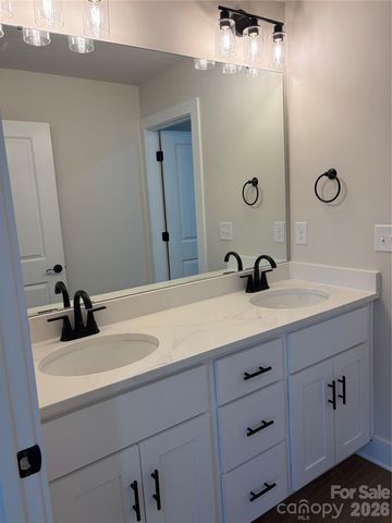 1209 Fall Day Circle SW, Lenoir, NC 28645