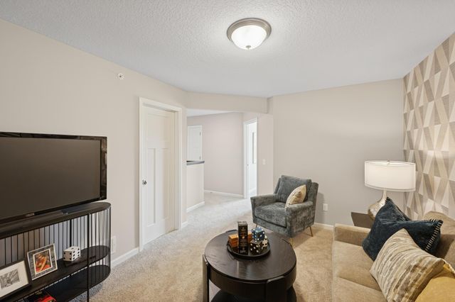 8856 Meadowcrest Drive NE, Monticello, MN 55328