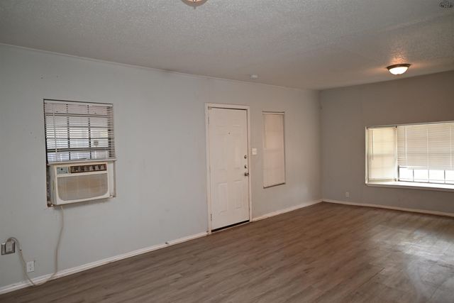 1021 N BEVERLY DRIVE, Wichita Falls, TX 76306