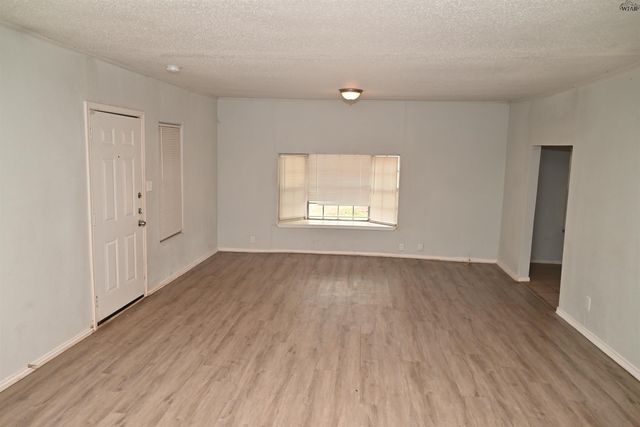 1021 N BEVERLY DRIVE, Wichita Falls, TX 76306