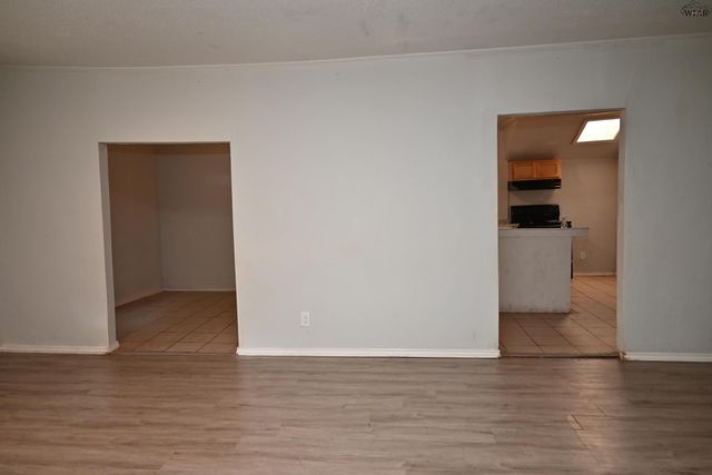1021 N BEVERLY DRIVE, Wichita Falls, TX 76306