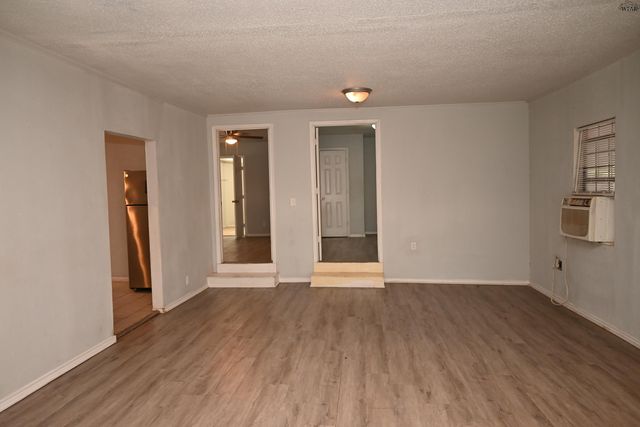 1021 N BEVERLY DRIVE, Wichita Falls, TX 76306