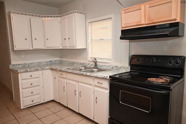 1021 N BEVERLY DRIVE, Wichita Falls, TX 76306